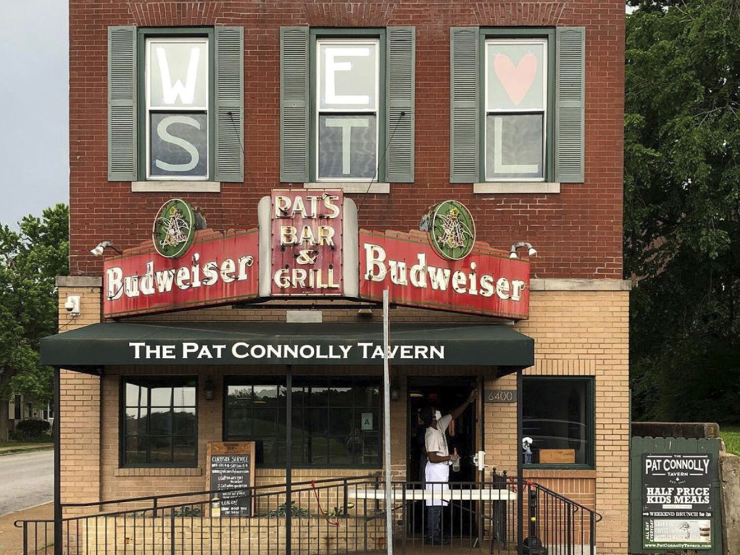 The Pat Connolly Tavern